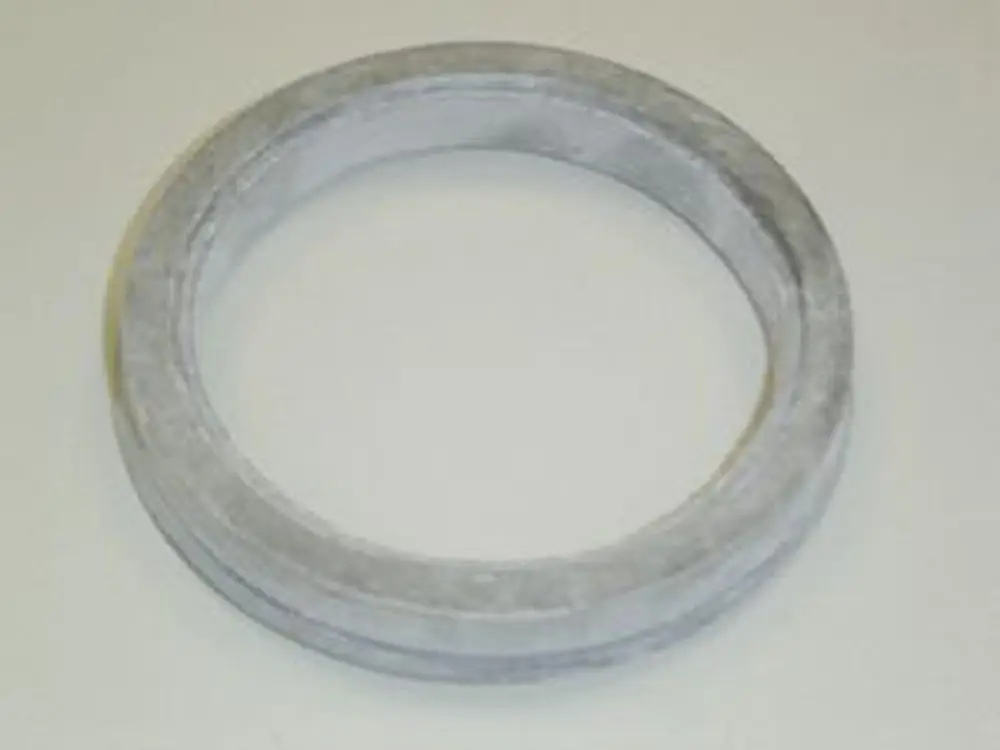 Dichtung in Ringform, typischerweise verwendet im Zusammenhang mit Heizsystemen. Produkt von Remeha, geeignet zur Abdichtung von Verbindungselementen.